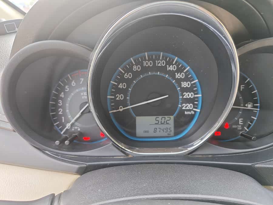 Toyota Vios 2015 изображение автомобиля #13