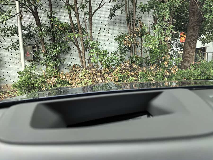 BMW X7 M60i 2023 #13 BMW X7 M60i 2023 car image #13