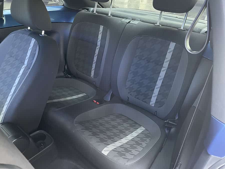 Volkswagen Beetle 2018 immagine di auto #13