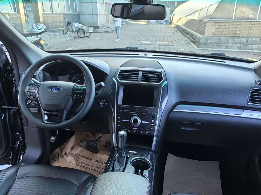 Ford Explorer (Imported) 2015 car image #13