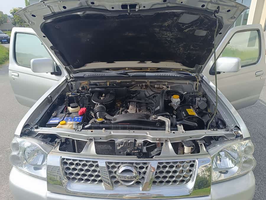 日产 日产帕拉丁 2010 汽车图片 #13