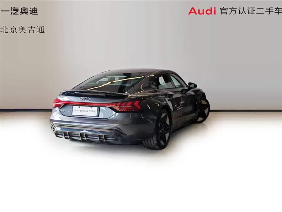 Audi e-tron GT 2024 صورة سيارة #13