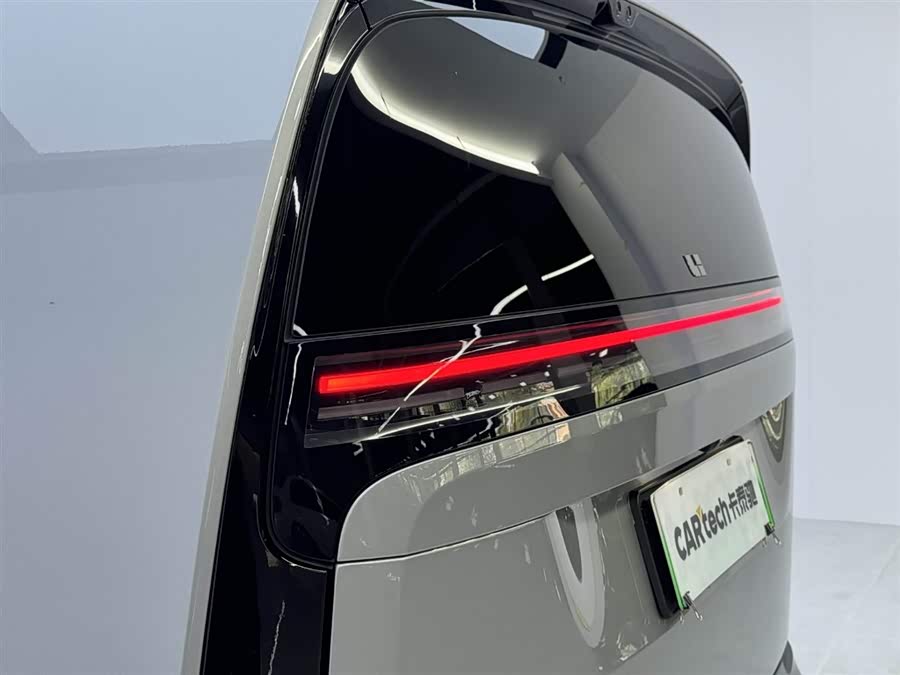 理想汽车 理想MEGA 2024 汽车图片 #13