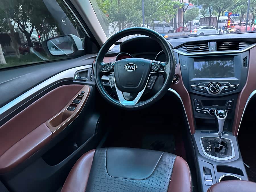 BYD G5 2015 #13 BYD G5 2015 изображение автомобиля #13