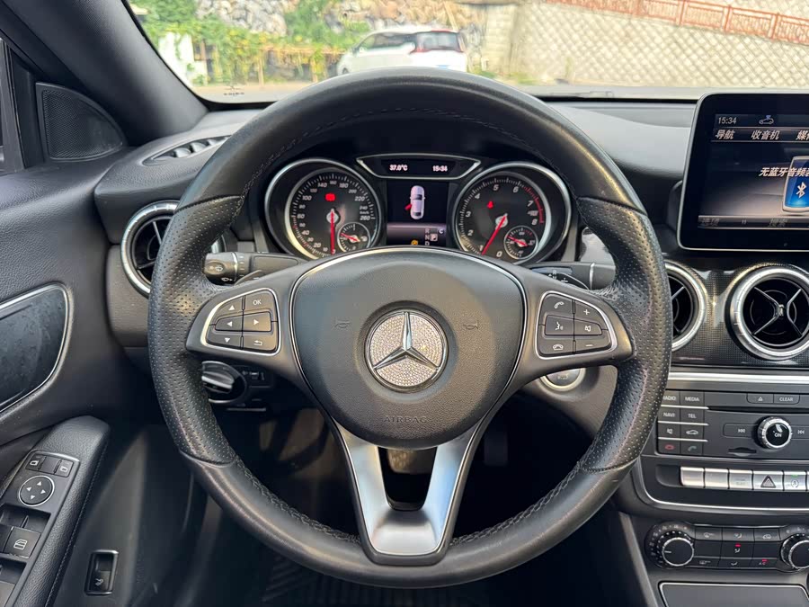Mercedes-Benz CLA Class (Imported) 2017 #13 Mercedes-Benz CLA Class (Imported) 2017 car image #13