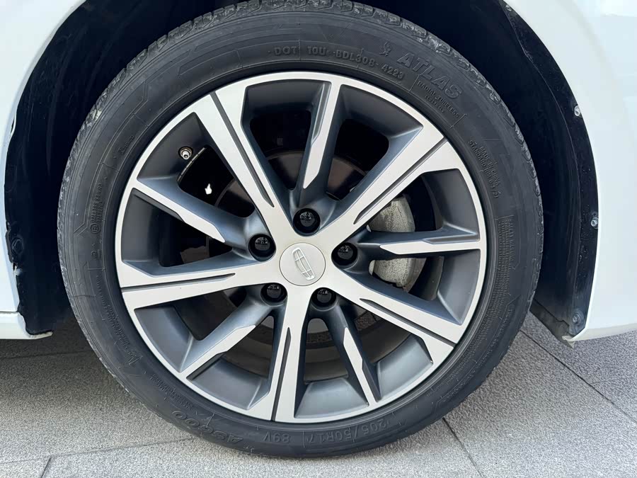 GEELY Emgrand 2024 car image #13