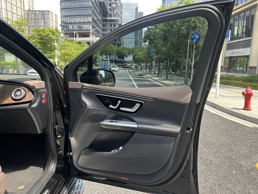 Mercedes-Benz EQE SUV 2024 car image #13