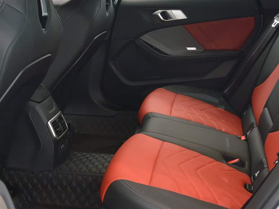 BMW M235L 2025 car image #13