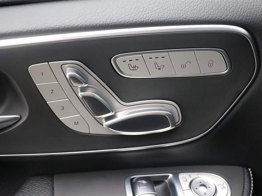 Mercedes-Benz V Class 2024 #13 Mercedes-Benz V Class 2024 car image #13