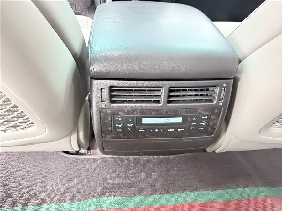 Toyota Land Cruiser 2009 #13 Toyota Land Cruiser 2009 car image #13