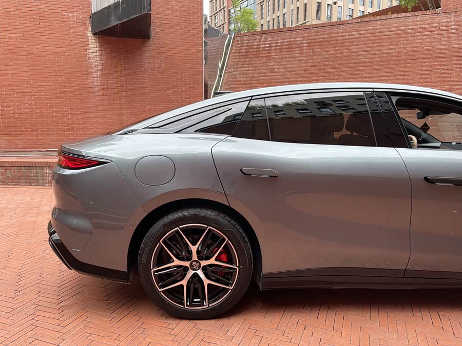 BYD HanL 2025 car image #13