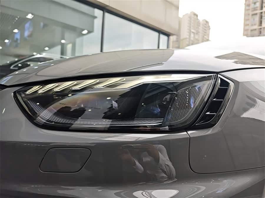 Audi RS 4 2023 car image #13