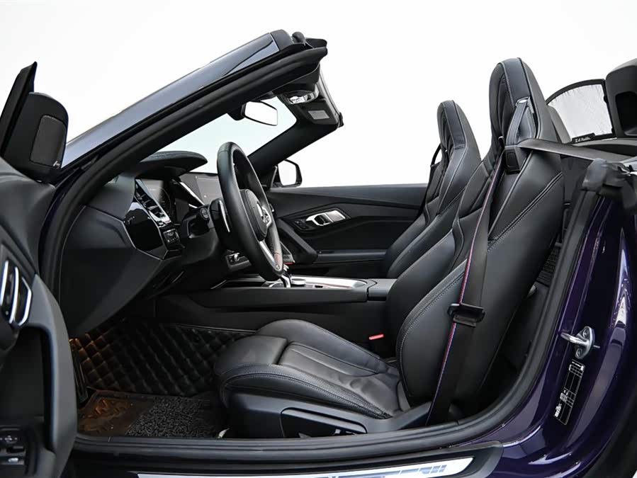 BMW Z4 2023 immagine di auto #13