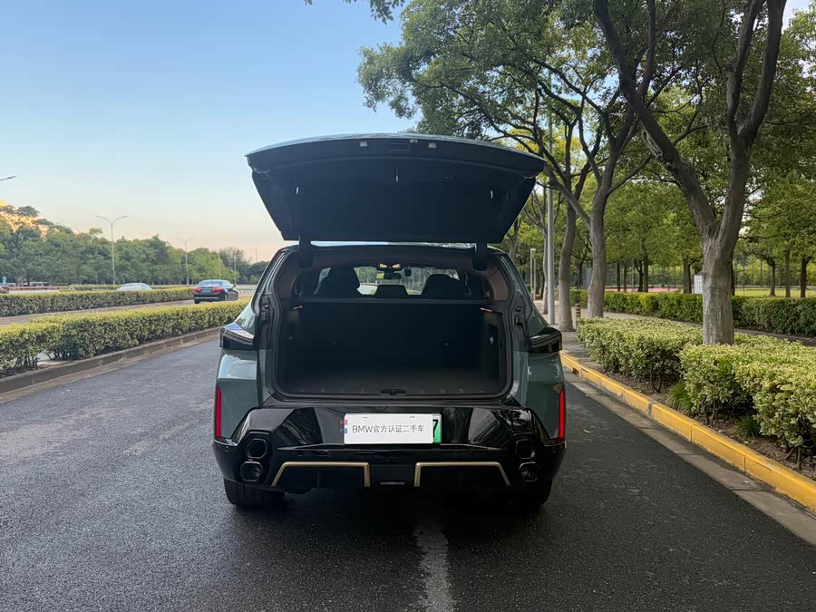 BMW XM 2024 car image #13