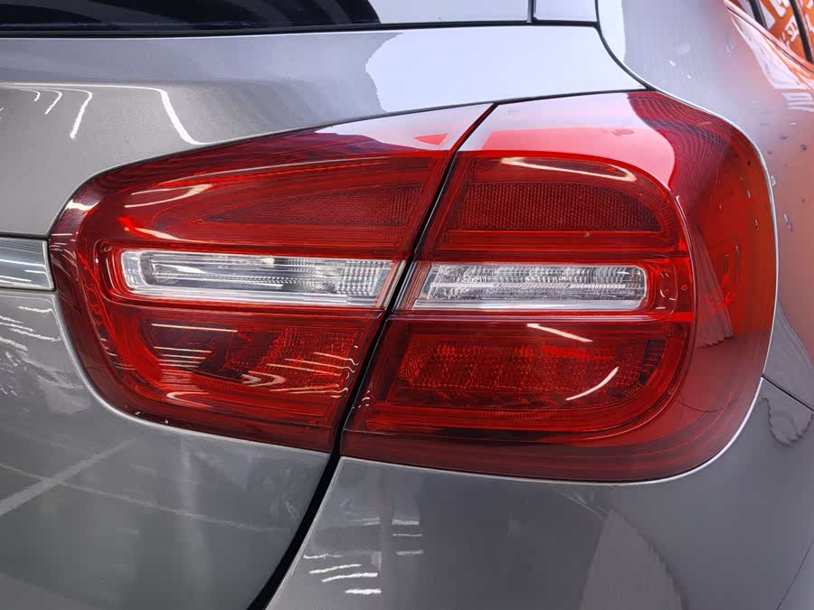 Mercedes-Benz GLA Class 2015 car image #13