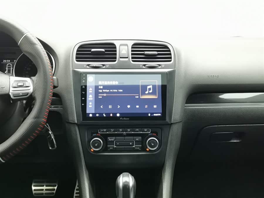 Volkswagen GolfGTI 2011 #13 Volkswagen GolfGTI 2011 car image #13