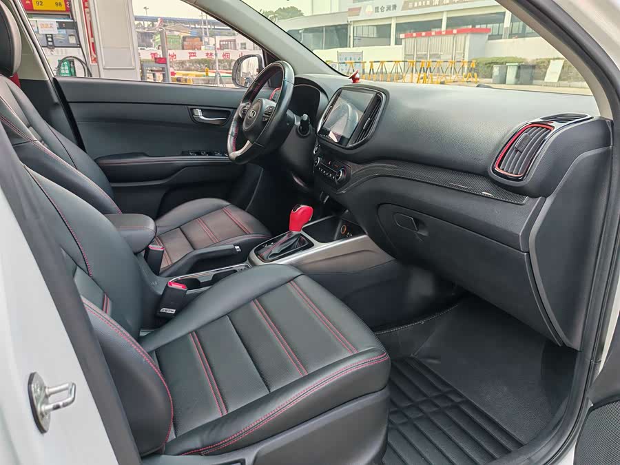 Kia Stonic 2017 car image #13