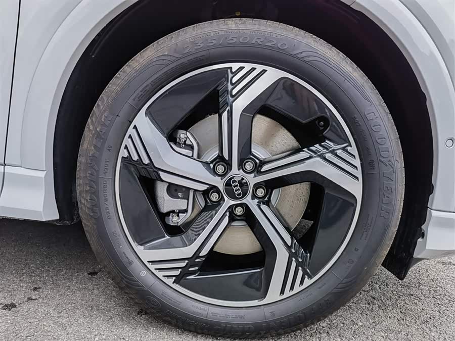 Audi Q4 e-tron 2022 imagem de carro #13