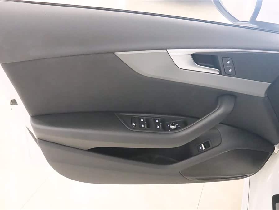 奥迪 奥迪A4L 2018 汽车图片 #13