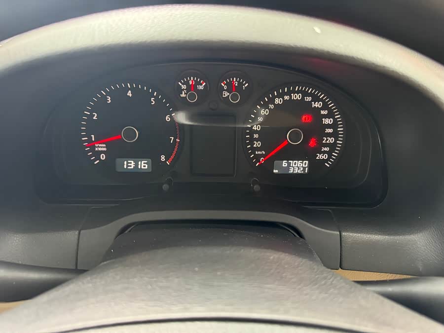 Volkswagen Passat Lingyu 2010 #13 Volkswagen Passat Lingyu 2010 car image #13