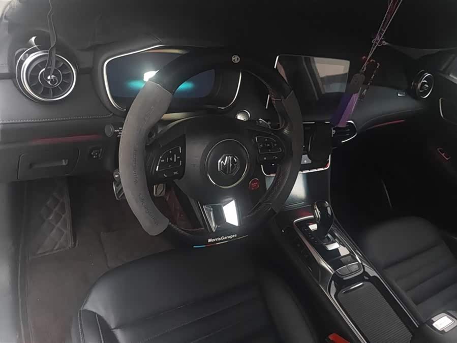 MG HS 2019 car image #13