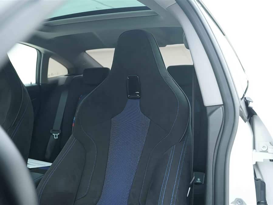 BMW 2 Series (Imported) 2024 immagine di auto #13