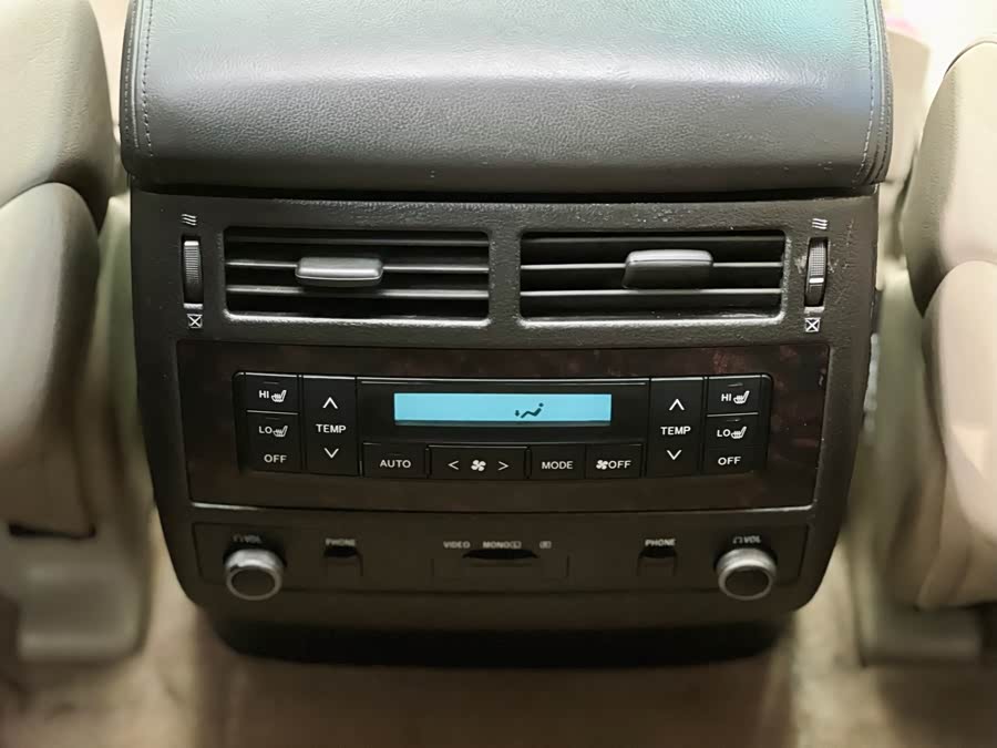 丰田 兰德酷路泽 2010 汽车图片 #13