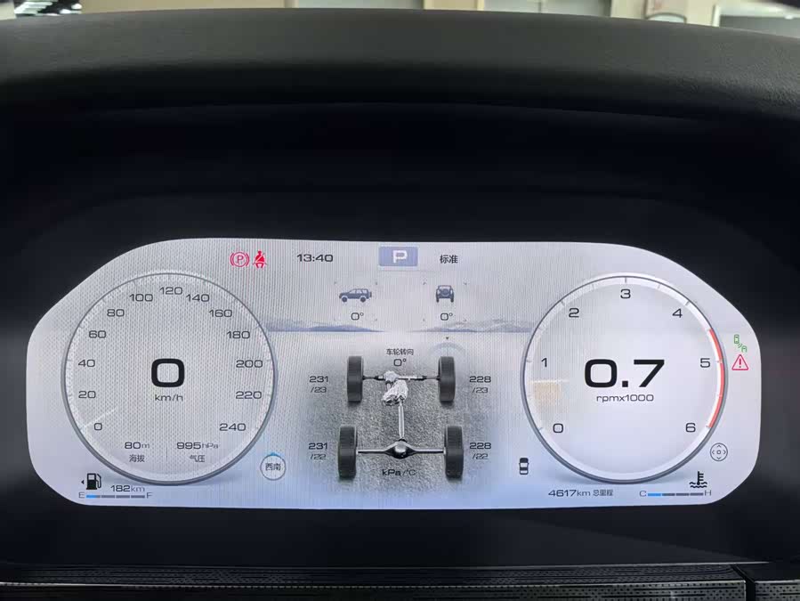 Tank 400 2025 изображение автомобиля #13