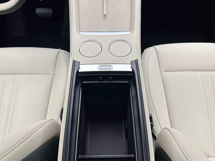 小米汽车 小米YU7 汽车图片 #13