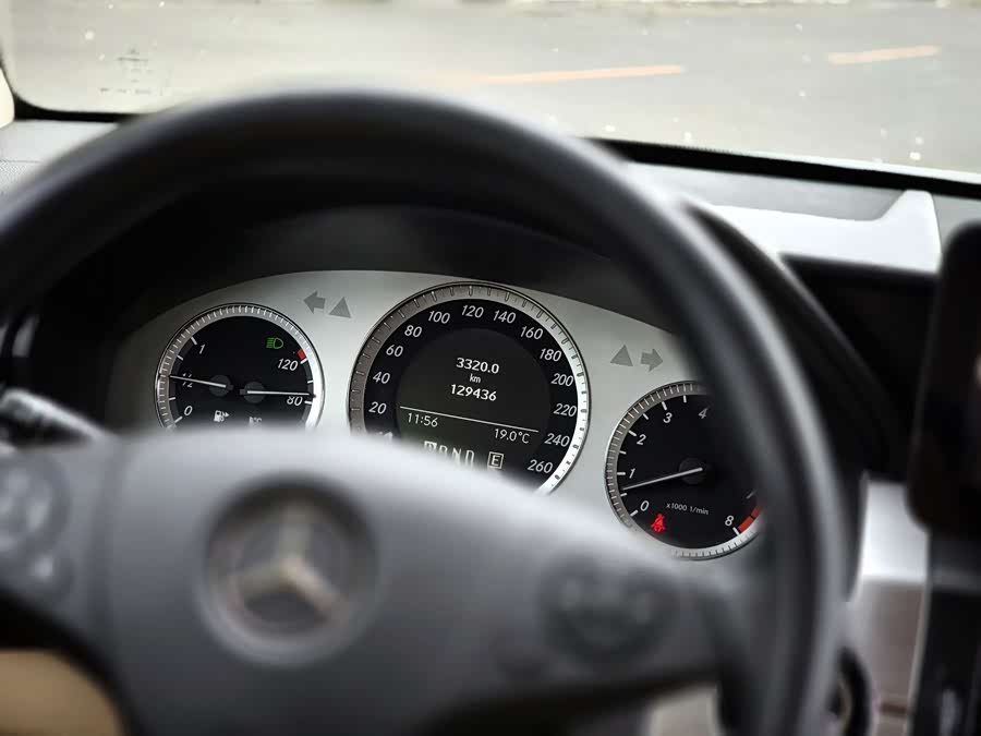 Mercedes-Benz GLK Class (Imported) 2010 #13 Mercedes-Benz GLK Class (Imported) 2010 car image #13