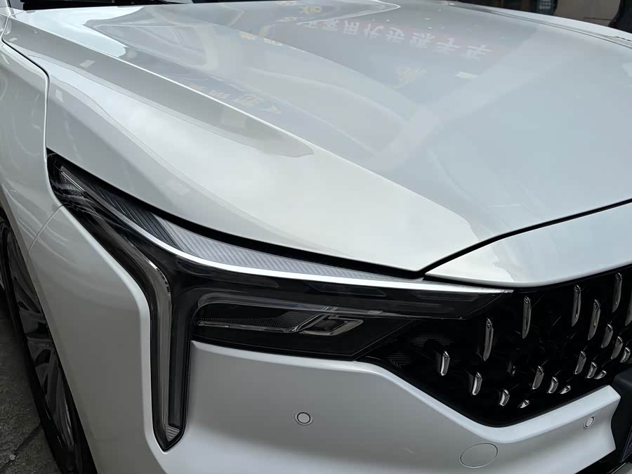 2023 car image #13