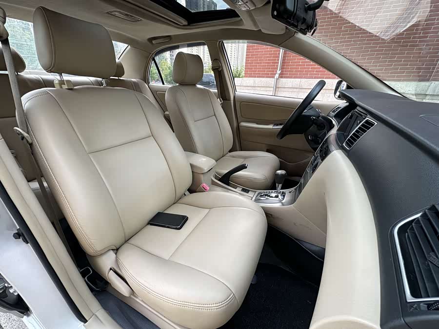 Toyota Reiz 2013 immagine di auto #13