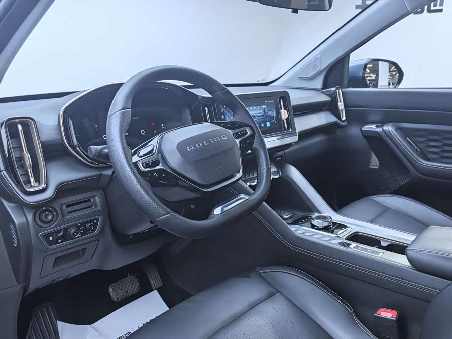 Wuling Xingyun 2023 #13 Wuling Xingyun 2023 car image #13