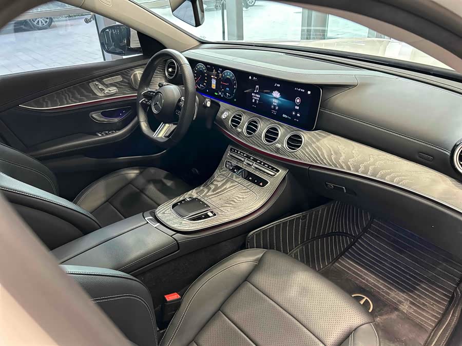 Mercedes-Benz E Class New Energy 2023 car image #13