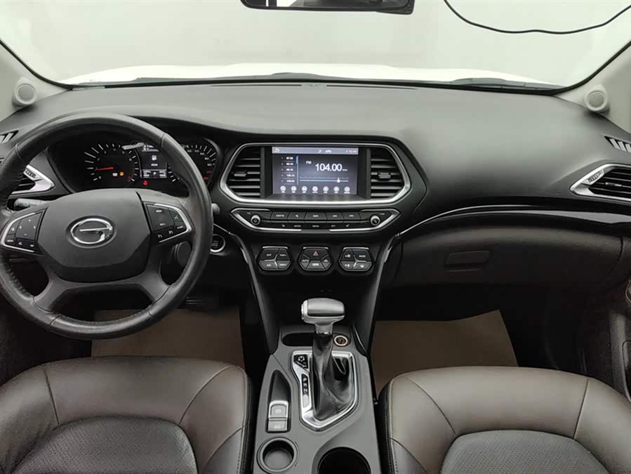 GAC Trumpchi GS4 2017 #13 GAC Trumpchi GS4 2017 car image #13