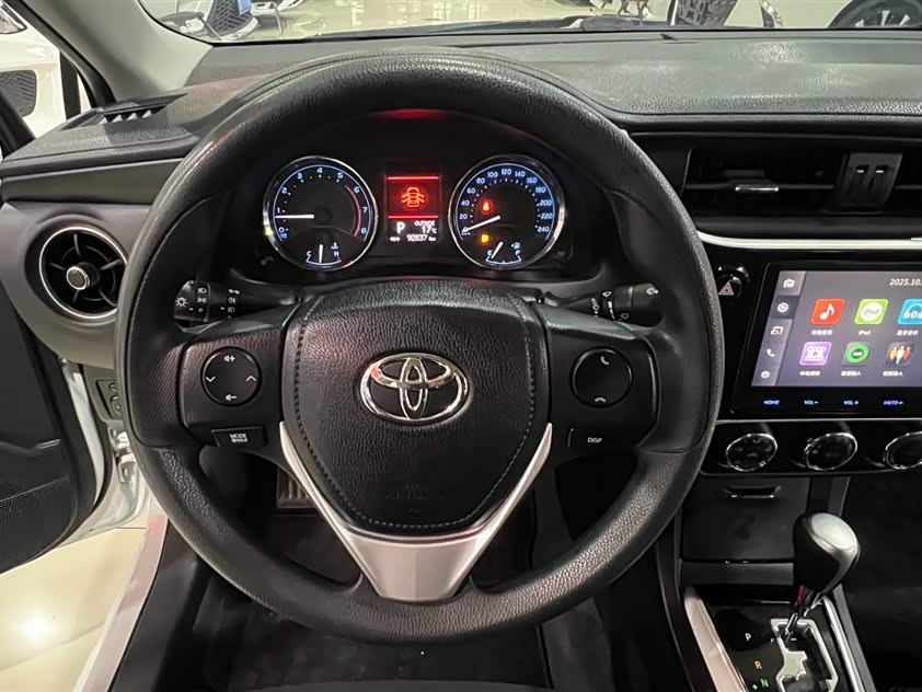 Toyota Corolla 2017 #13 Toyota Corolla 2017 car image #13