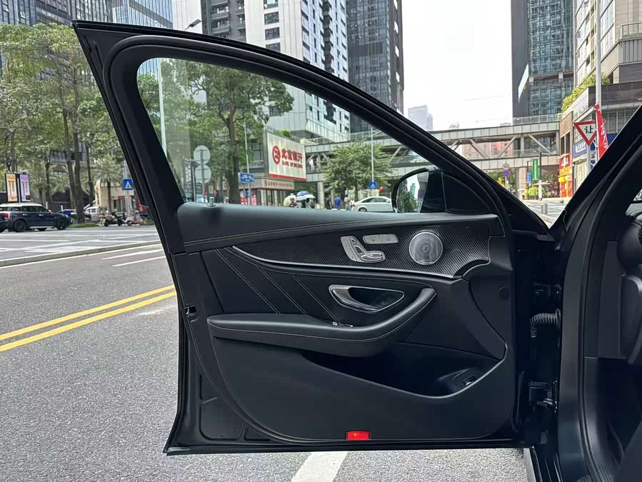 Mercedes-Benz E AMG 2018 immagine di auto #13