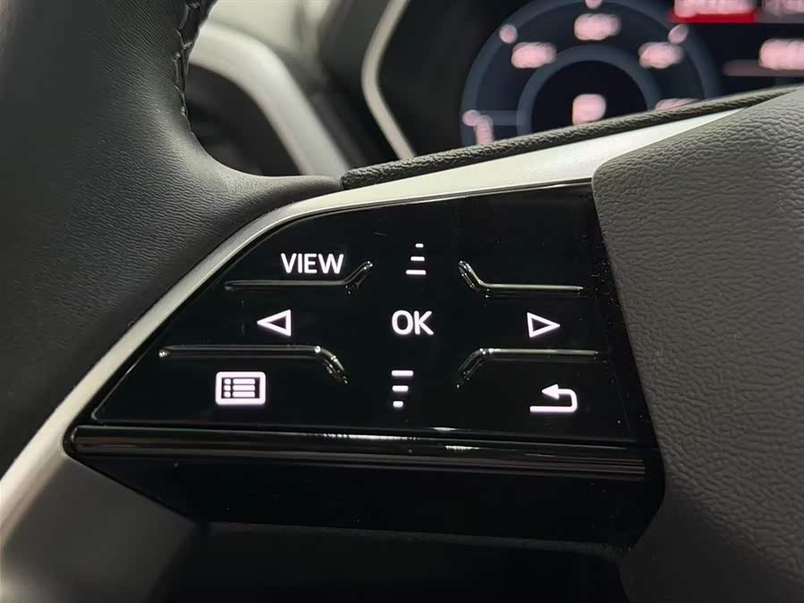 Audi Q4 e-tron 2024 immagine di auto #13