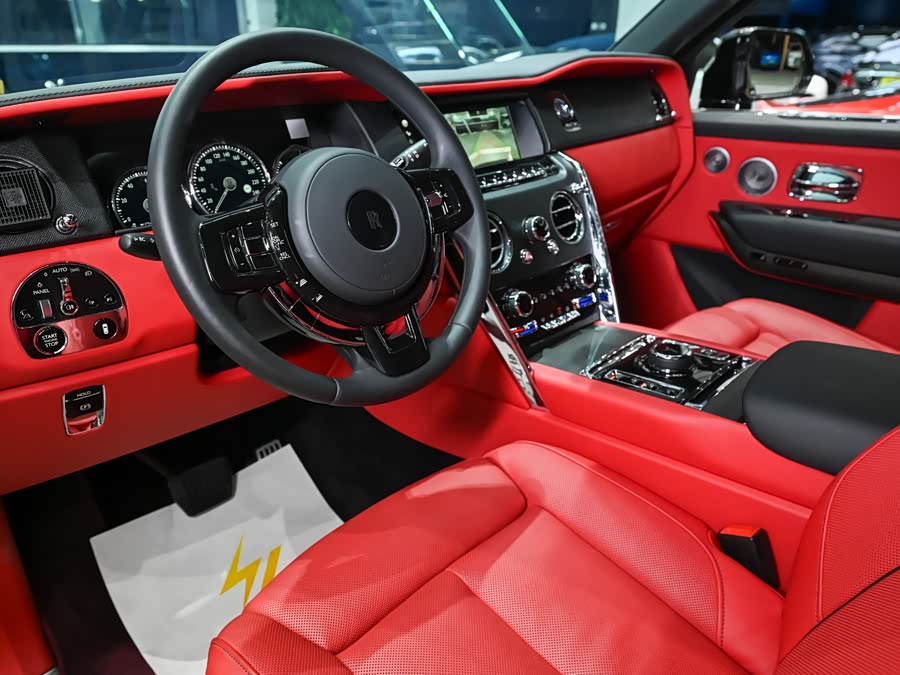 Rolls-Royce Cullinan 2023 car image #13