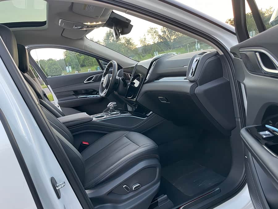 HongQi HS3 2023 car image #13