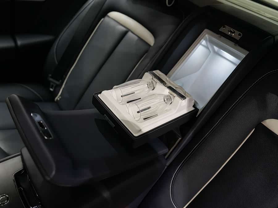 劳斯莱斯 库里南 2019 汽车图片 #13