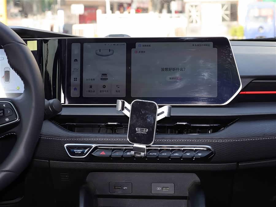 GEELY Monjaro MHEV 2022 car image #13