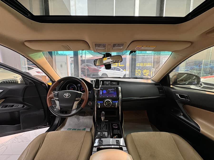 Toyota Reiz 2014 صورة سيارة #13