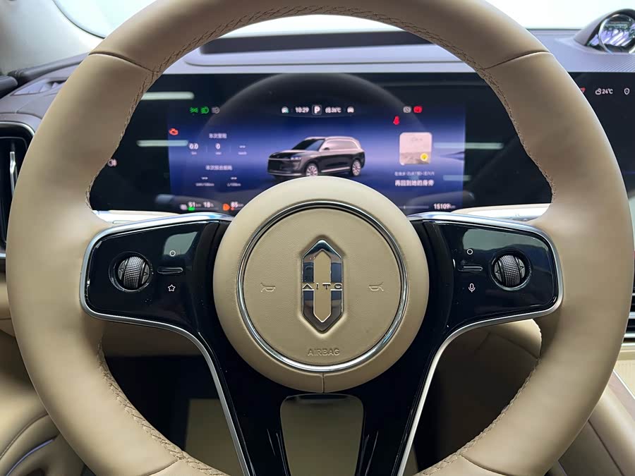 2024 car image #13