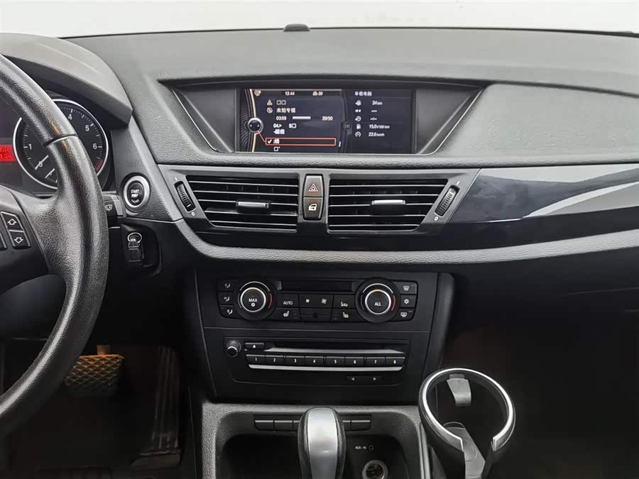 BMW X1 (Imported) 2012 #13 BMW X1 (Imported) 2012 صورة سيارة #13