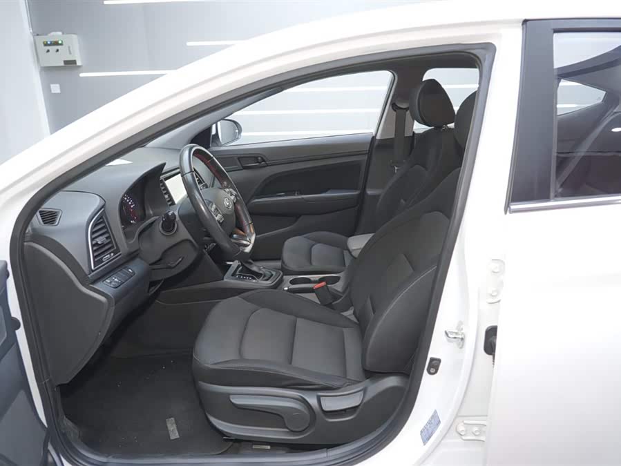 Hyundai Elantra AD 2018 car image #13