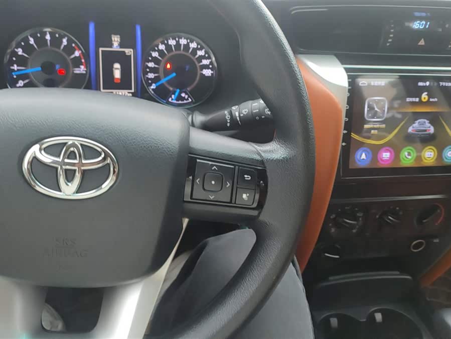 Toyota Fortuner 2019 car image #13