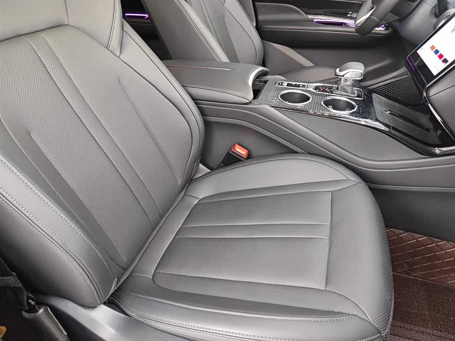 HongQi HS3 PHEV 2024 #13 HongQi HS3 PHEV 2024 car image #13