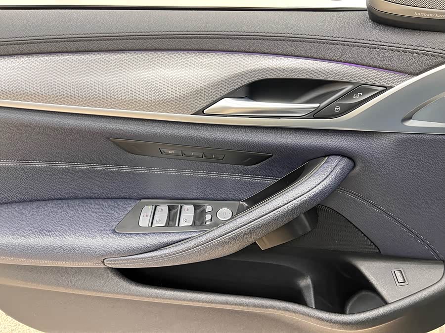 BMW 5 Series (Imported) 2019 #13 BMW 5 Series (Imported) 2019 car image #13