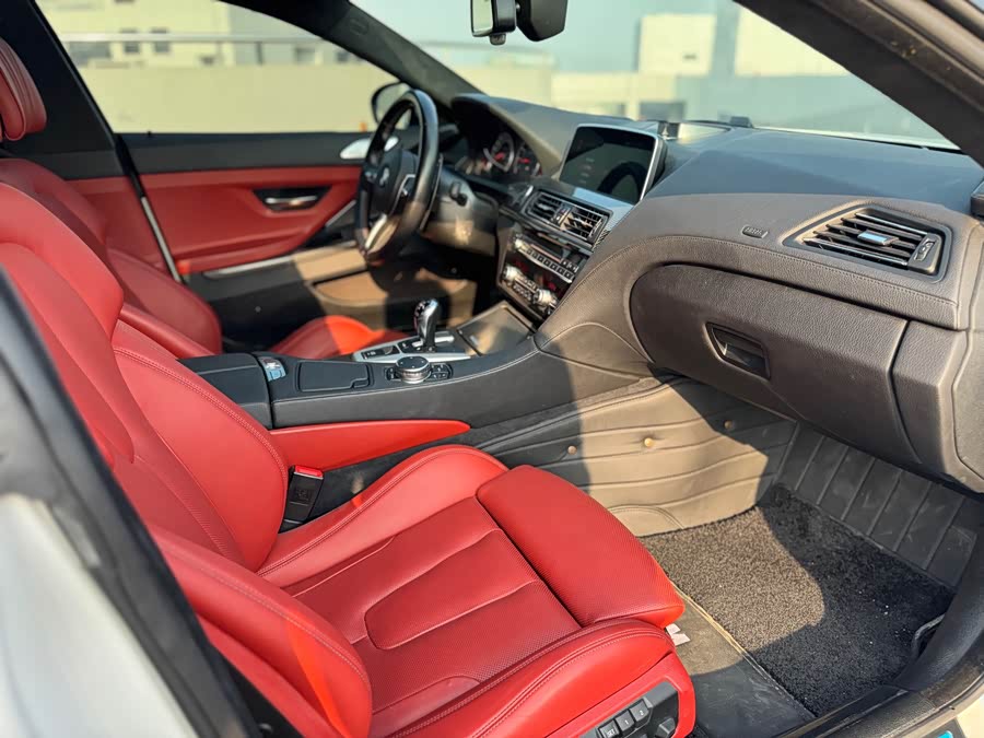 BMW M6 2020 car image #13